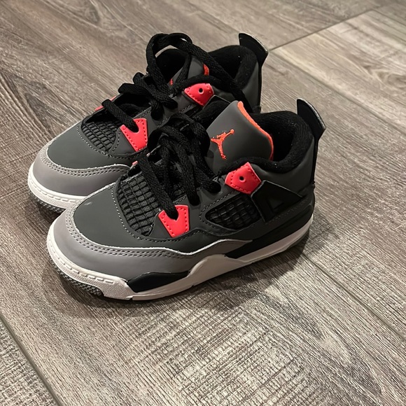 Jordan Kids Sneakers in Black and Red - Picture 1 of 8